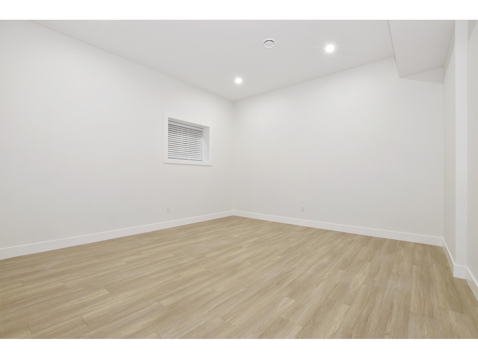 34030 Parr Avenue, Mission, British Columbia  V2V 6B2 - Photo 29 - R2978886