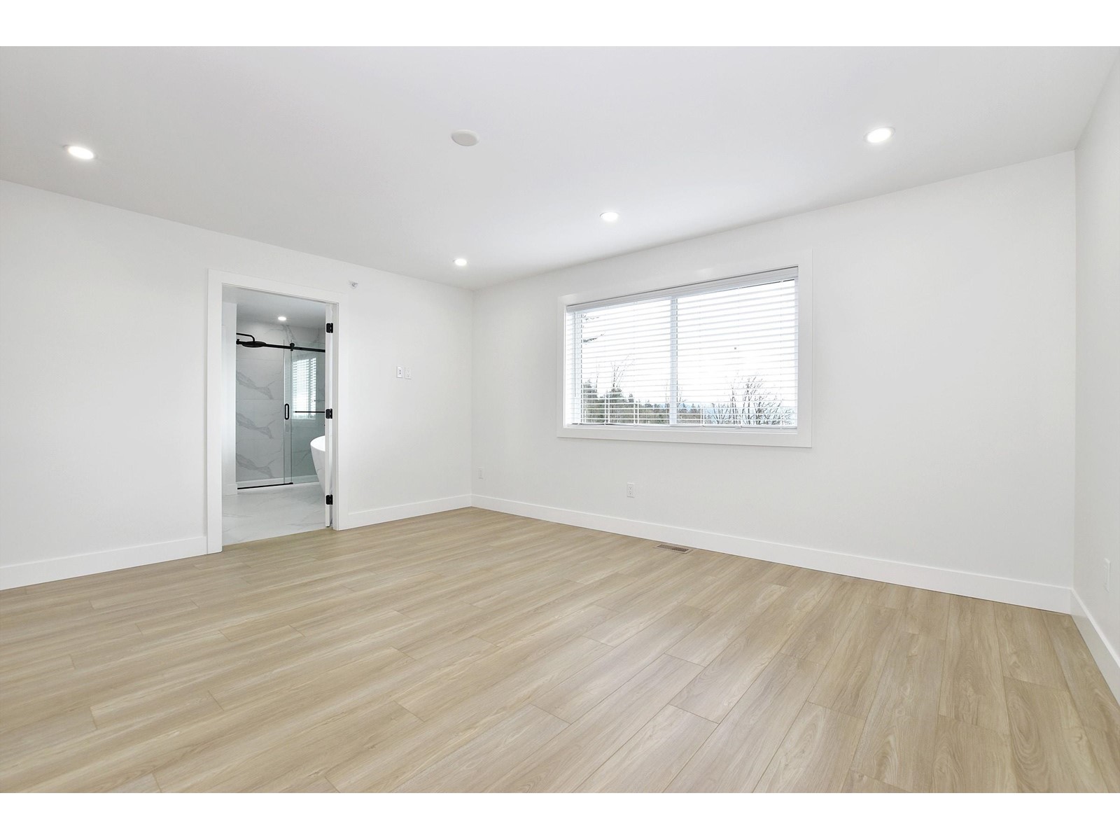 34030 Parr Avenue, Mission, British Columbia  V2V 6B2 - Photo 21 - R2978886
