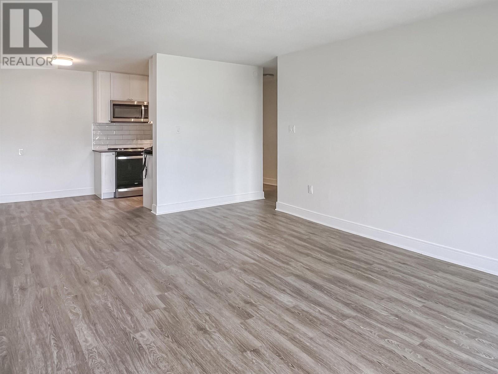 614 707 Esquimalt Road, Other Islands, British Columbia  V9A 3L7 - Photo 4 - R2966105