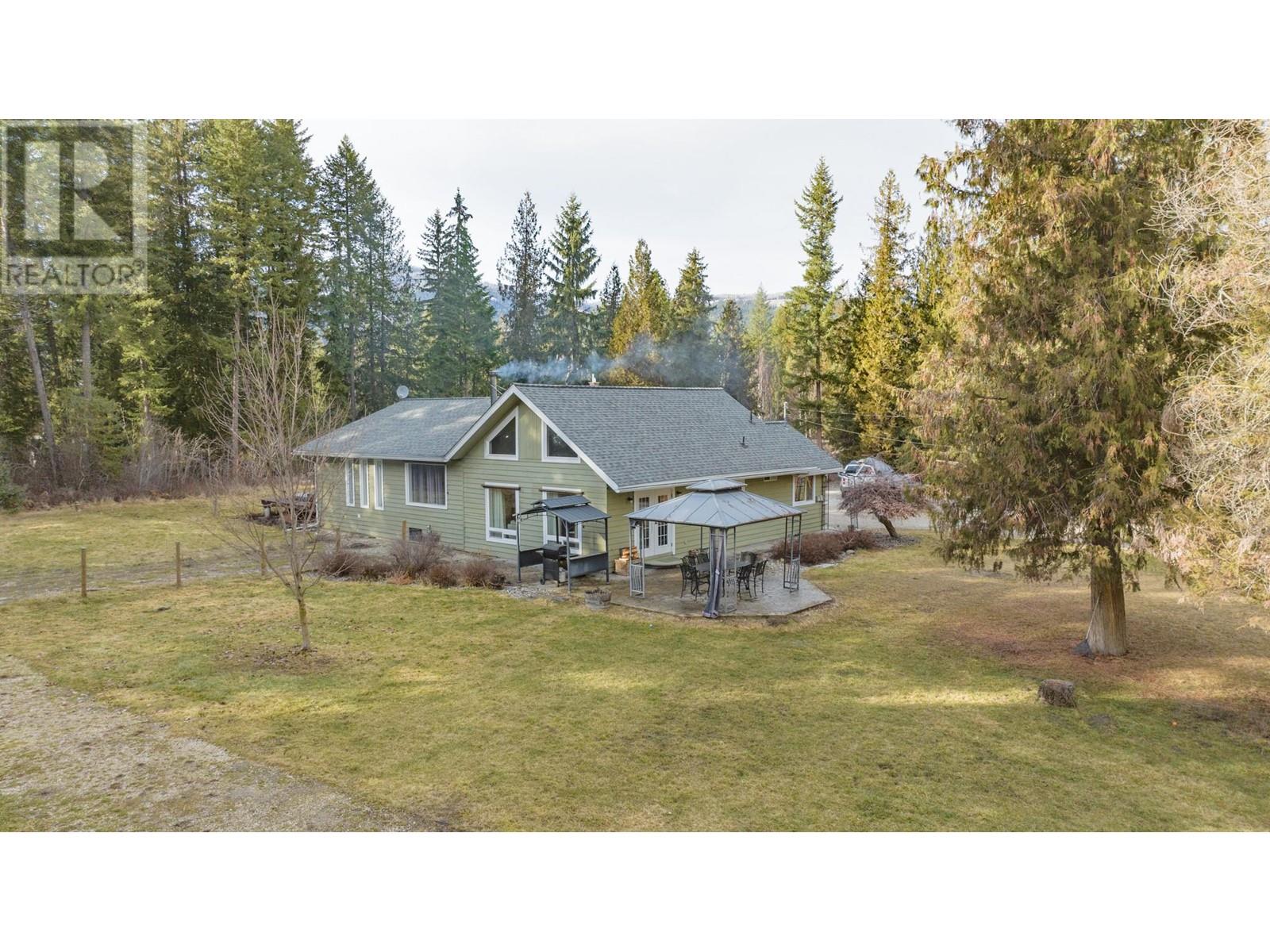 1236 Mabel Lake Road, lumby, British Columbia V0E2G5