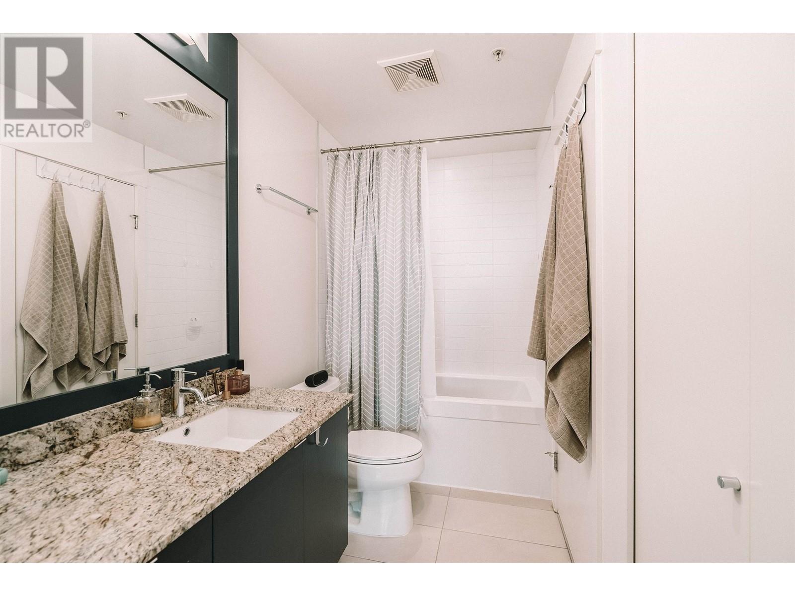 2905 7088 18th Avenue, Burnaby, British Columbia  V3N 0A2 - Photo 13 - R2978419