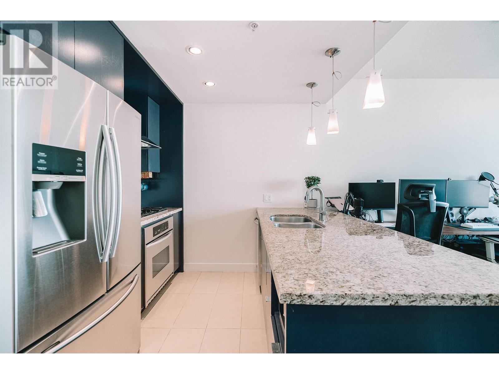 2905 7088 18th Avenue, Burnaby, British Columbia  V3N 0A2 - Photo 2 - R2978419