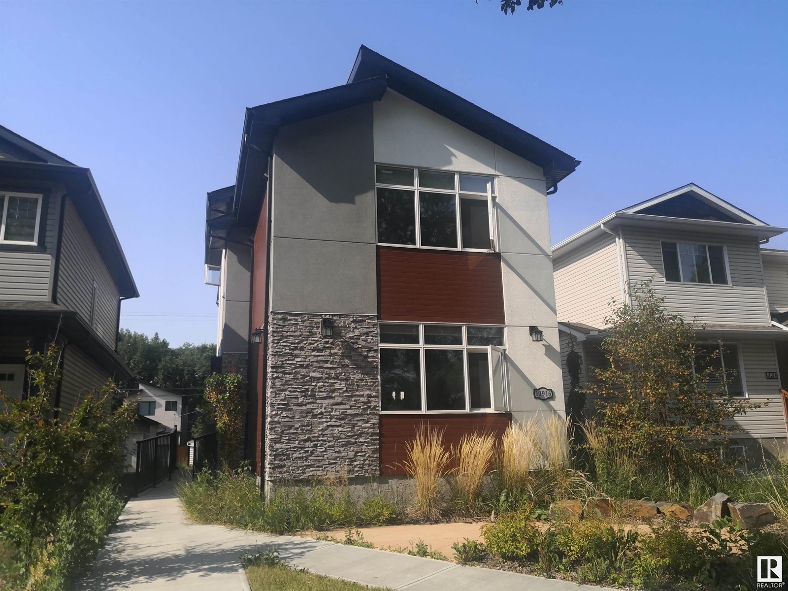 Property at 10916 UNIVERSITY AV NW image 1