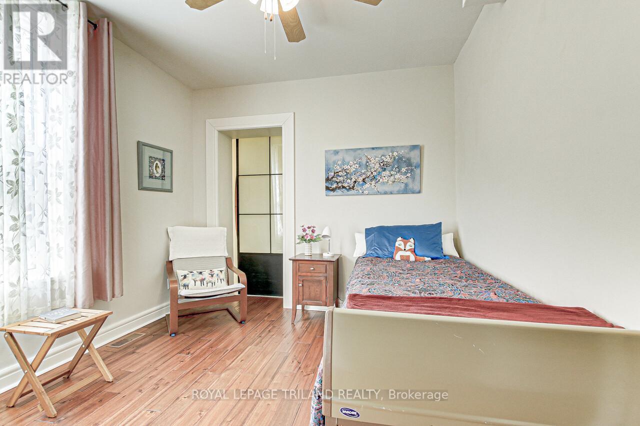 Photo 11 of 36 for 24 Gladstone Avenue