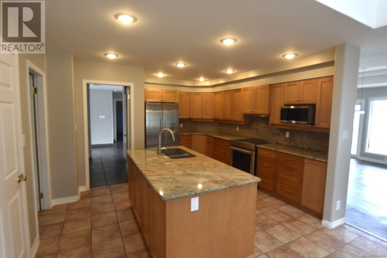 Property at 2216 Tarn Pl image 3