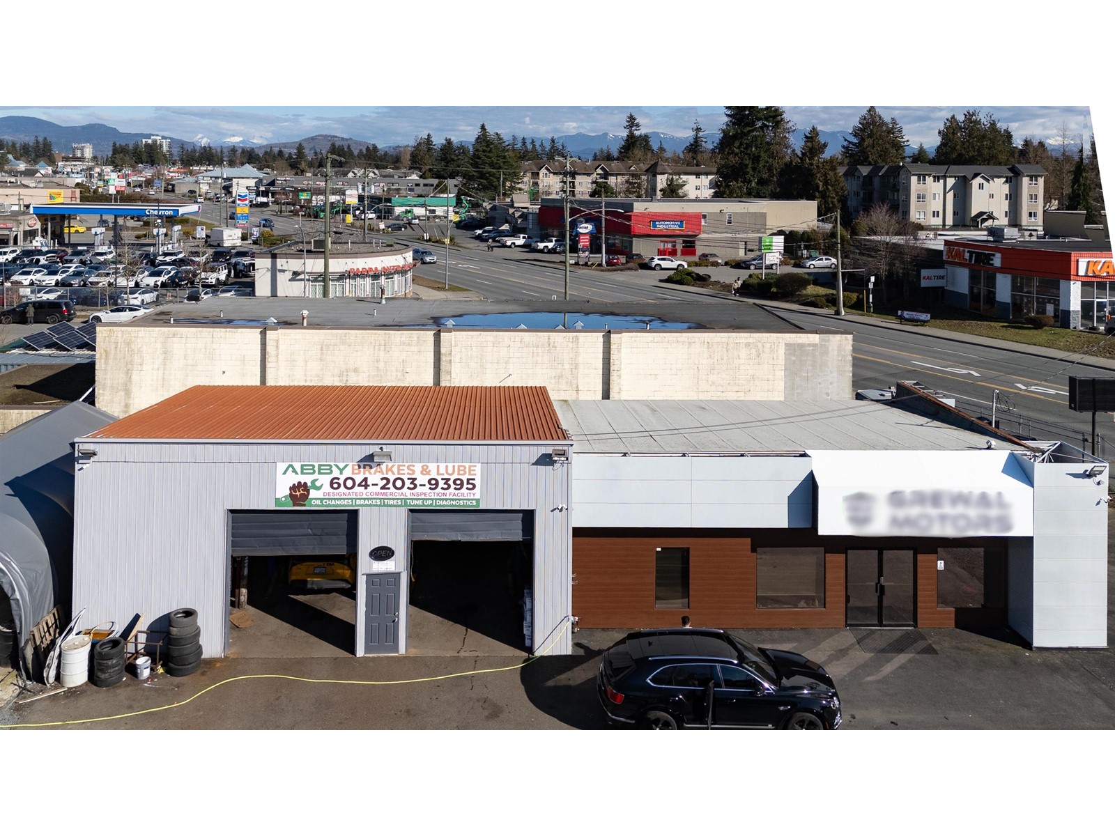 31695 South Fraser Way, Abbotsford, British Columbia  V2T 1V1 - Photo 2 - C8067622