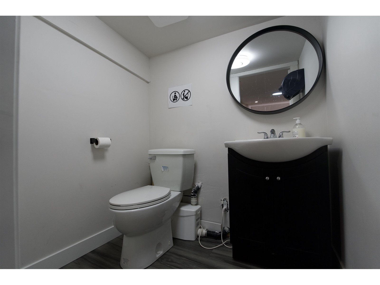31695 South Fraser Way, Abbotsford, British Columbia  V2T 1V1 - Photo 13 - C8067622