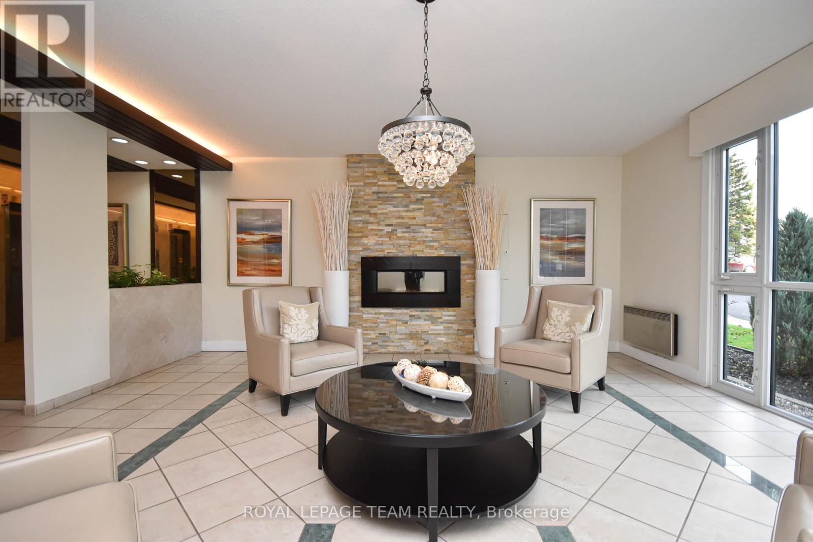 Property at 1003 - 1025 RICHMOND ROAD image 3