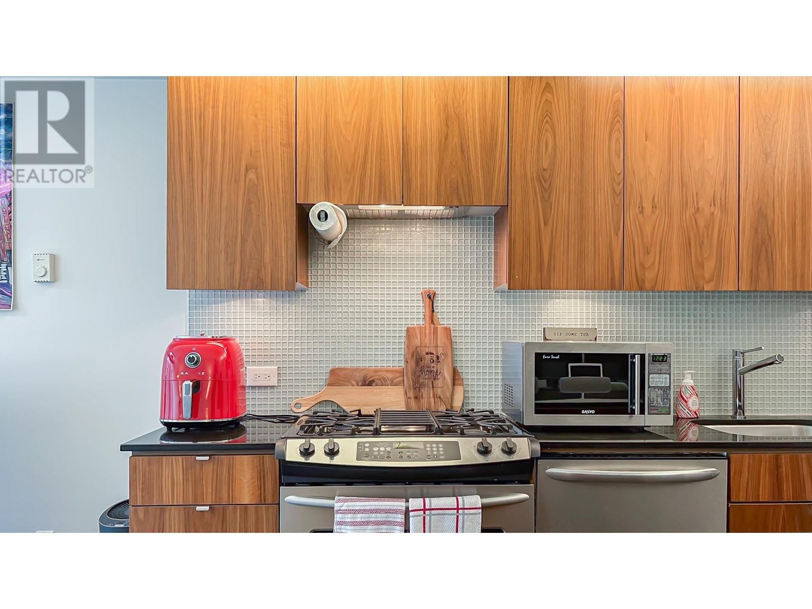 305 33 W Pender Street, Vancouver, British Columbia  V6B 1R3 - Photo 8 - R2978402