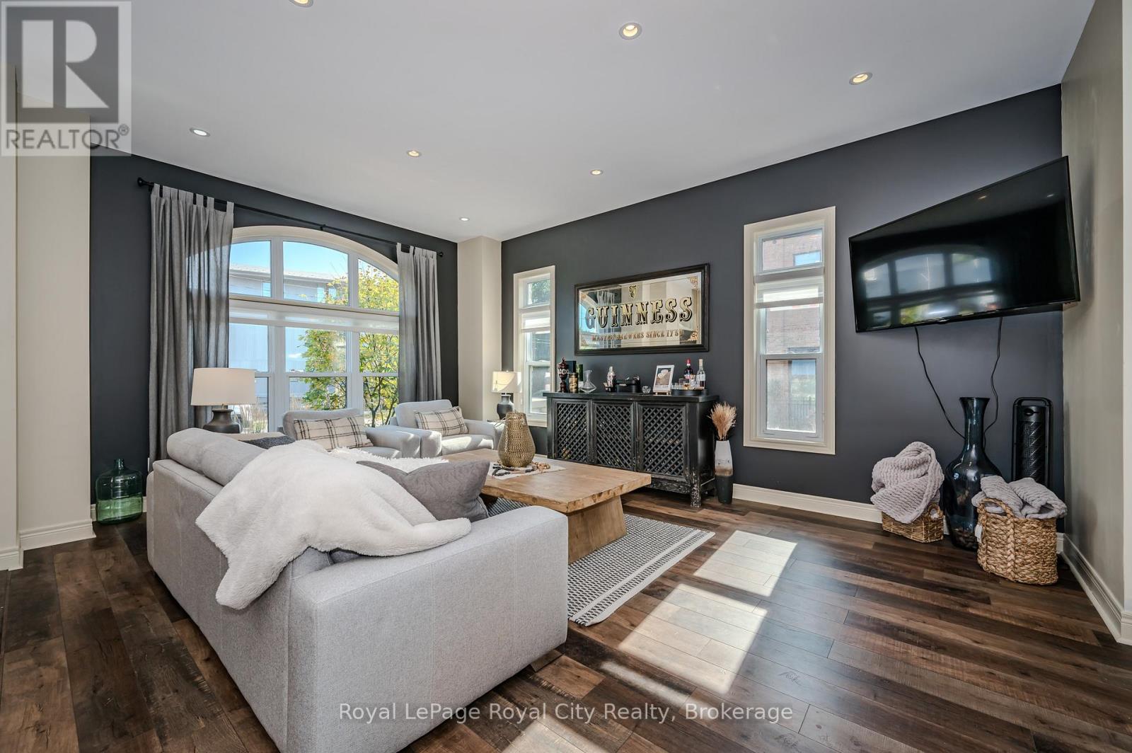 90 Cardigan Street, Guelph, Ontario  N1H 0A4 - Photo 11 - X12026904
