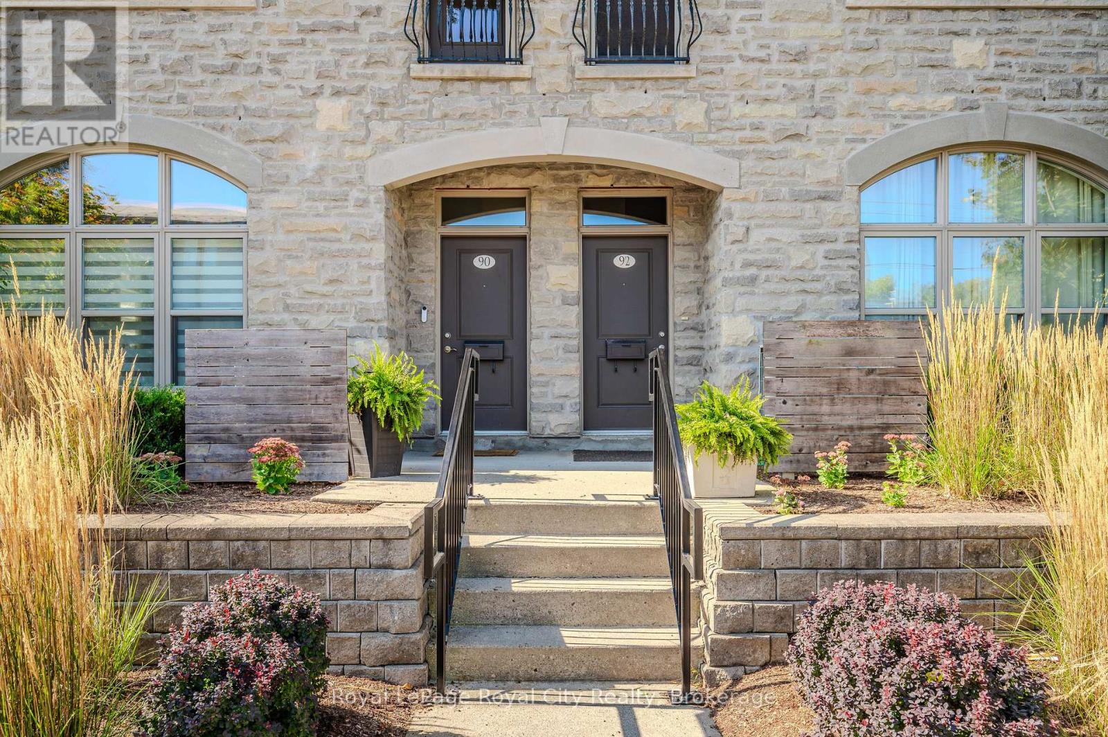 90 Cardigan Street, Guelph, Ontario  N1H 0A4 - Photo 3 - X12026904