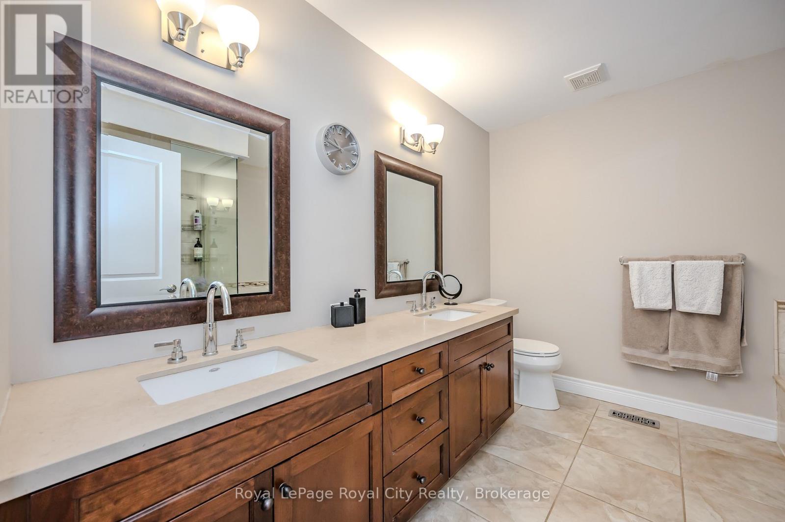 90 Cardigan Street, Guelph, Ontario  N1H 0A4 - Photo 38 - X12026904