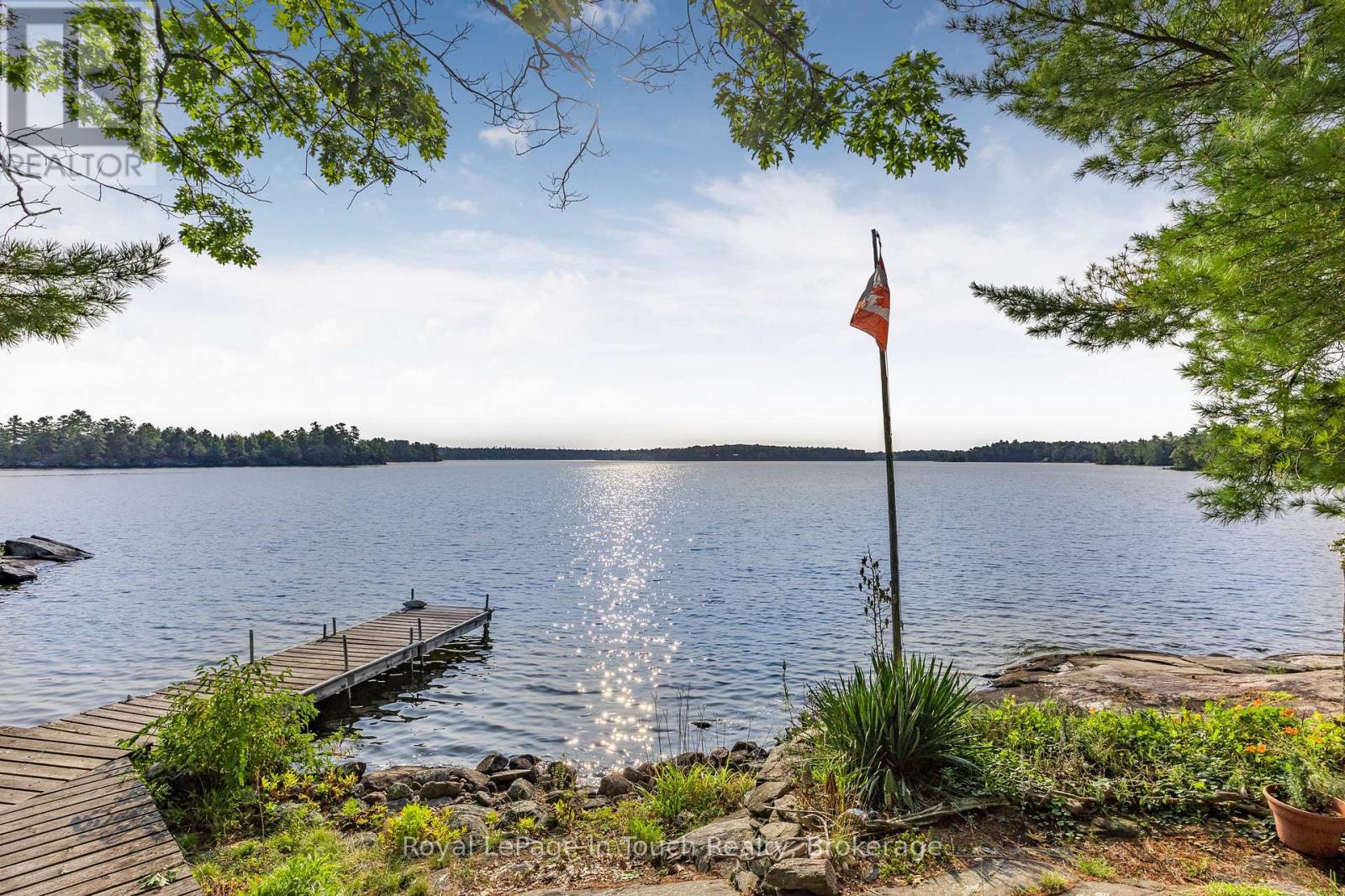 1916 Six Mile Lake Shore, Georgian Bay, Ontario  L0K 1S0 - Photo 2 - X12026966
