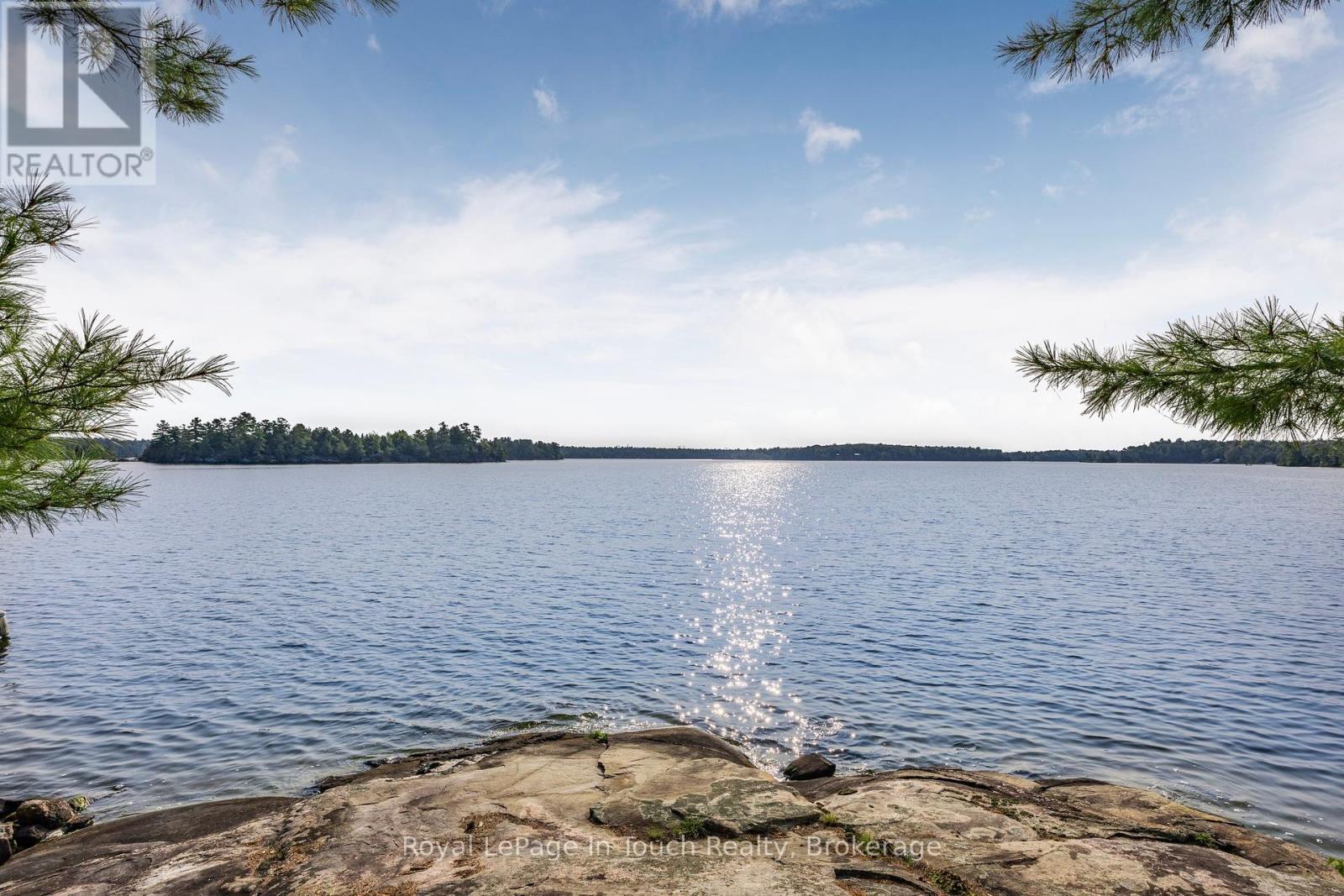 1916 Six Mile Lake Shore, Georgian Bay, Ontario  L0K 1S0 - Photo 24 - X12026966