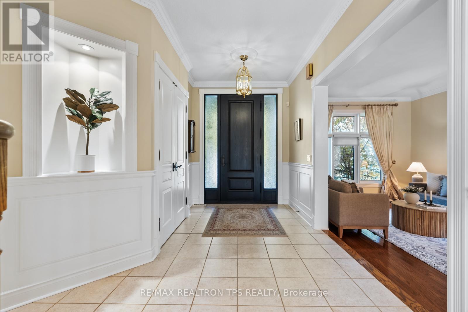 Property at 9 WINTERPORT COURT image 4