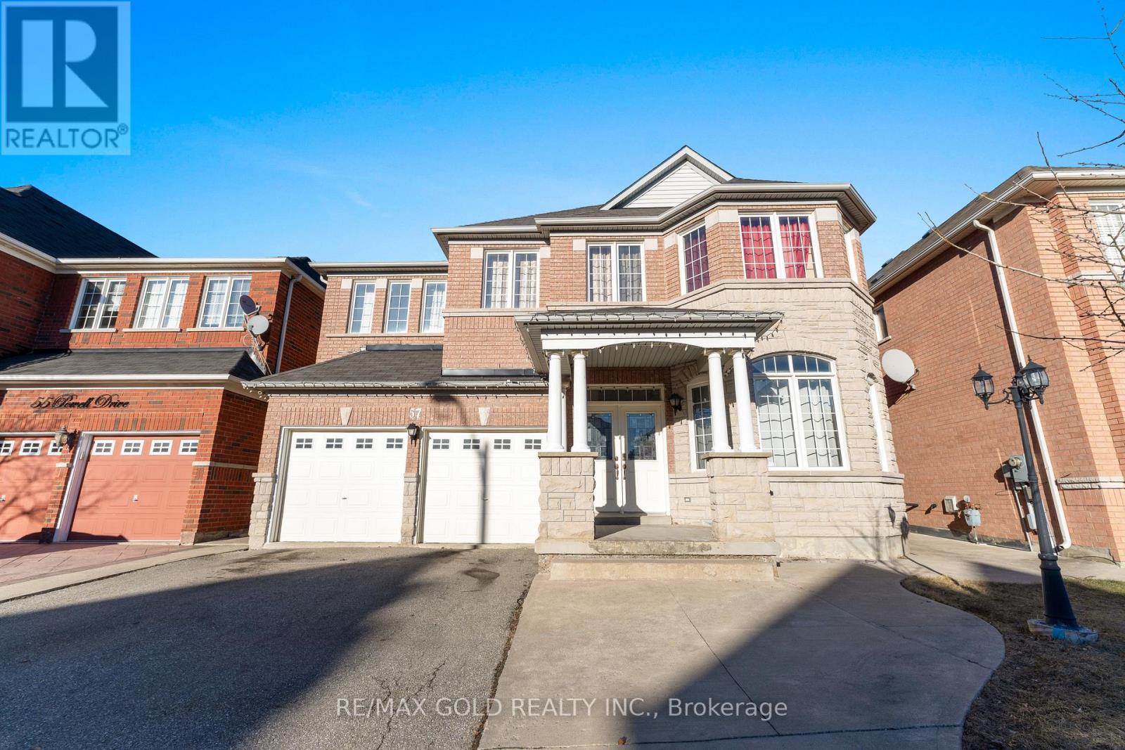 57 Powell Drive, Brampton, Ontario  L6R 0K8 - Photo 2 - W12026939