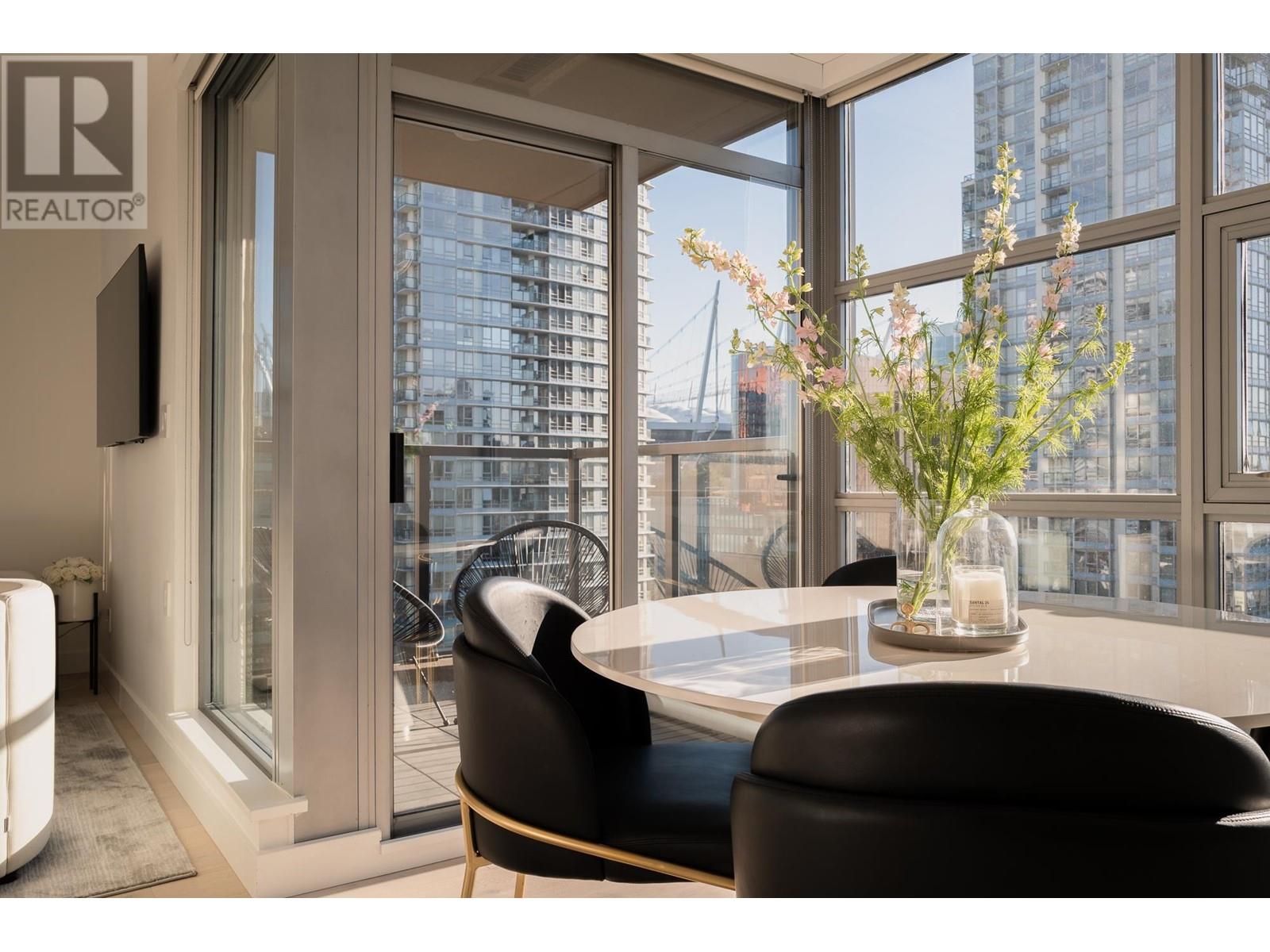 Listing Picture 5 of 29 : 1103 989 BEATTY STREET, Vancouver / 溫哥華 - 魯藝地產 Yvonne Lu Group - MLS Medallion Club Member