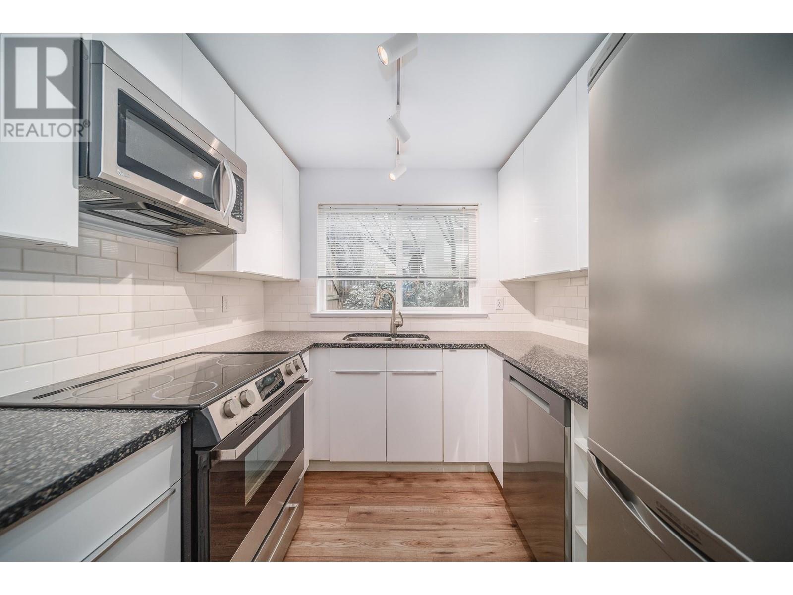 106 2416 W 3rd Avenue, Vancouver, British Columbia  V6K 1L8 - Photo 9 - R2979287