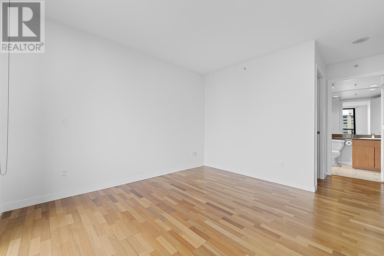 Listing Picture 12 of 27 : 1006 7063 HALL AVENUE, Burnaby / 本拿比 - 魯藝地產 Yvonne Lu Group - MLS Medallion Club Member