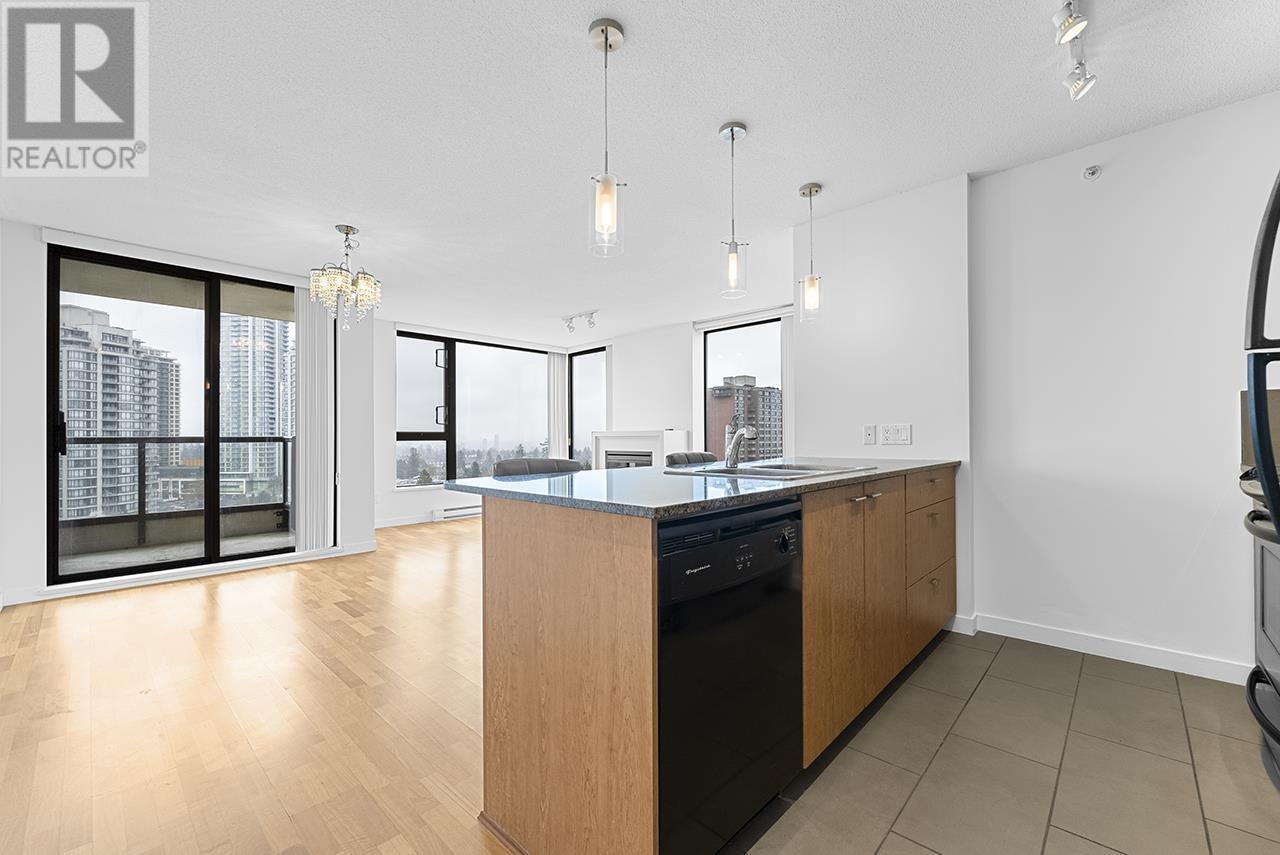 Listing Picture 3 of 27 : 1006 7063 HALL AVENUE, Burnaby / 本拿比 - 魯藝地產 Yvonne Lu Group - MLS Medallion Club Member