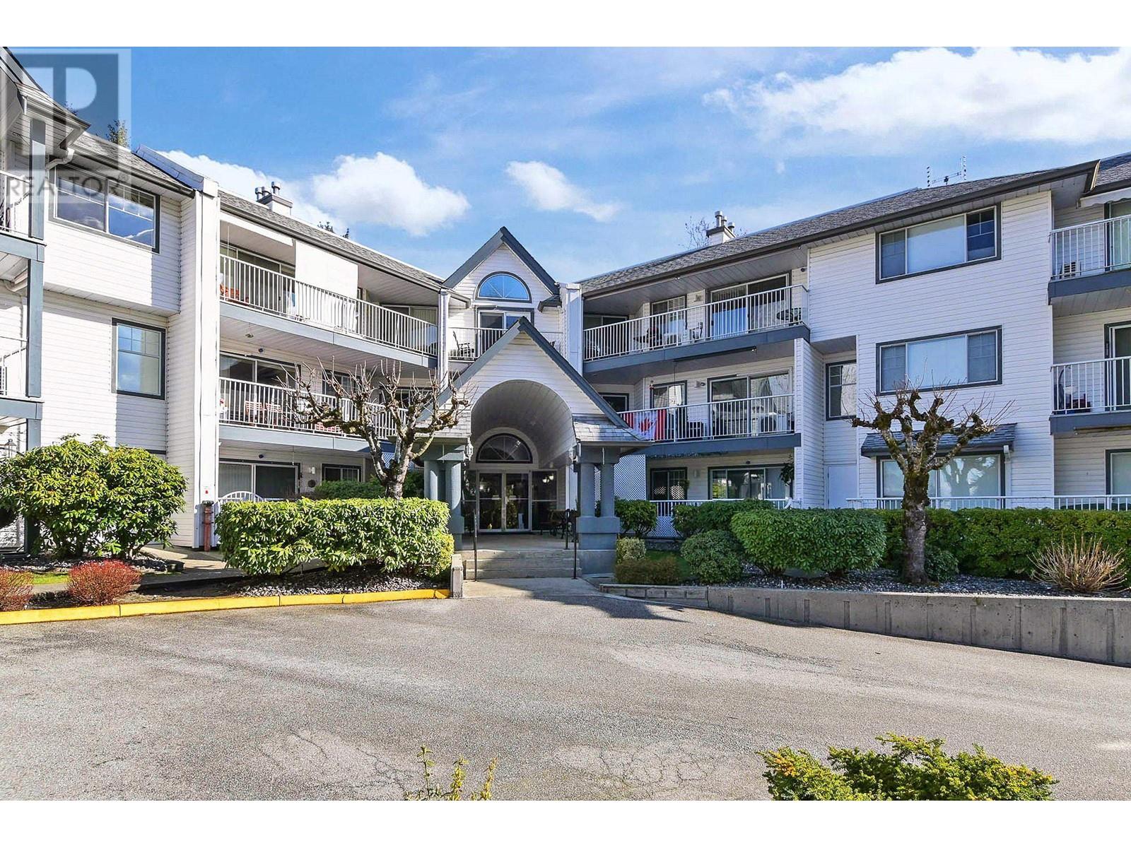 213 11601 227th Street, Maple Ridge, British Columbia  V2X 0J7 - Photo 2 - R2979318