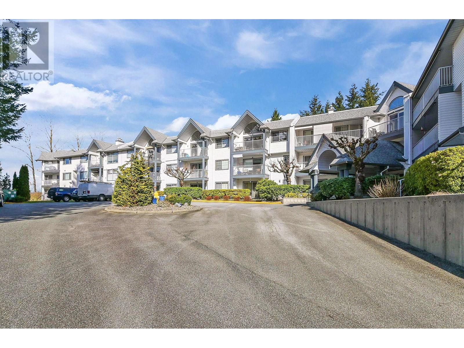 213 11601 227th Street, Maple Ridge, British Columbia  V2X 0J7 - Photo 3 - R2979318