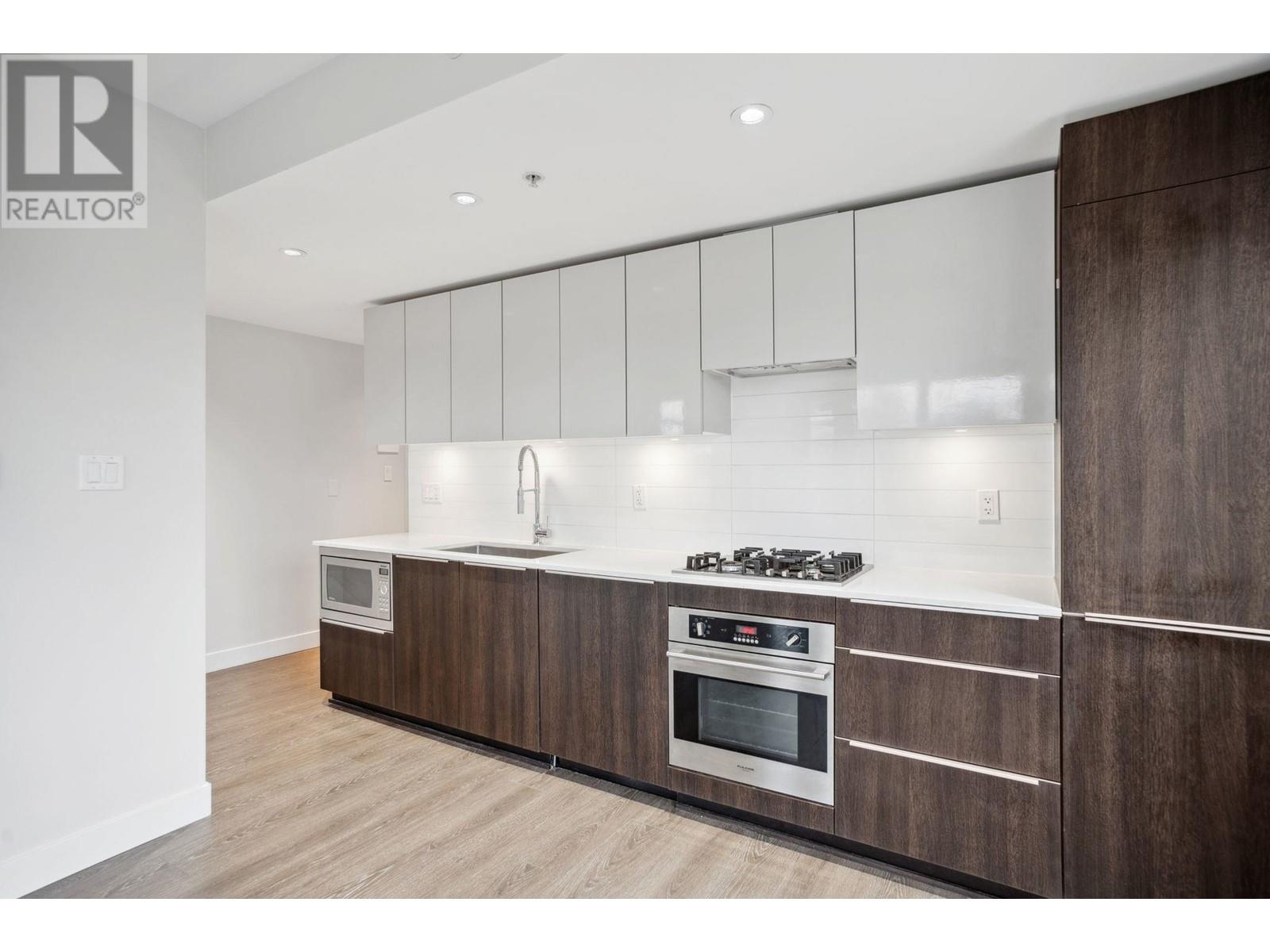 409 1588 E Hastings Street, Vancouver, British Columbia  V5L 0B8 - Photo 2 - R2979352