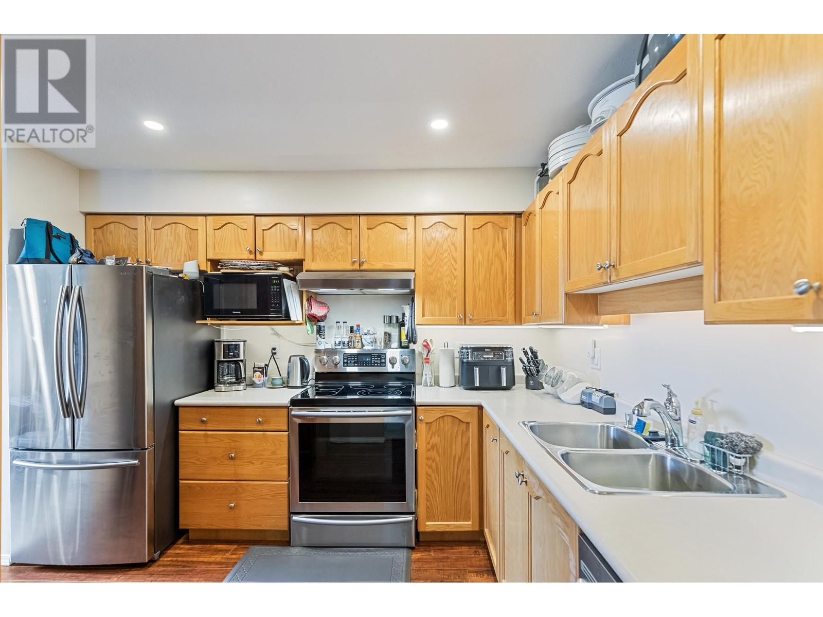 303 19130 Ford Road, Pitt Meadows, British Columbia  V3Y 2P1 - Photo 12 - R2979308