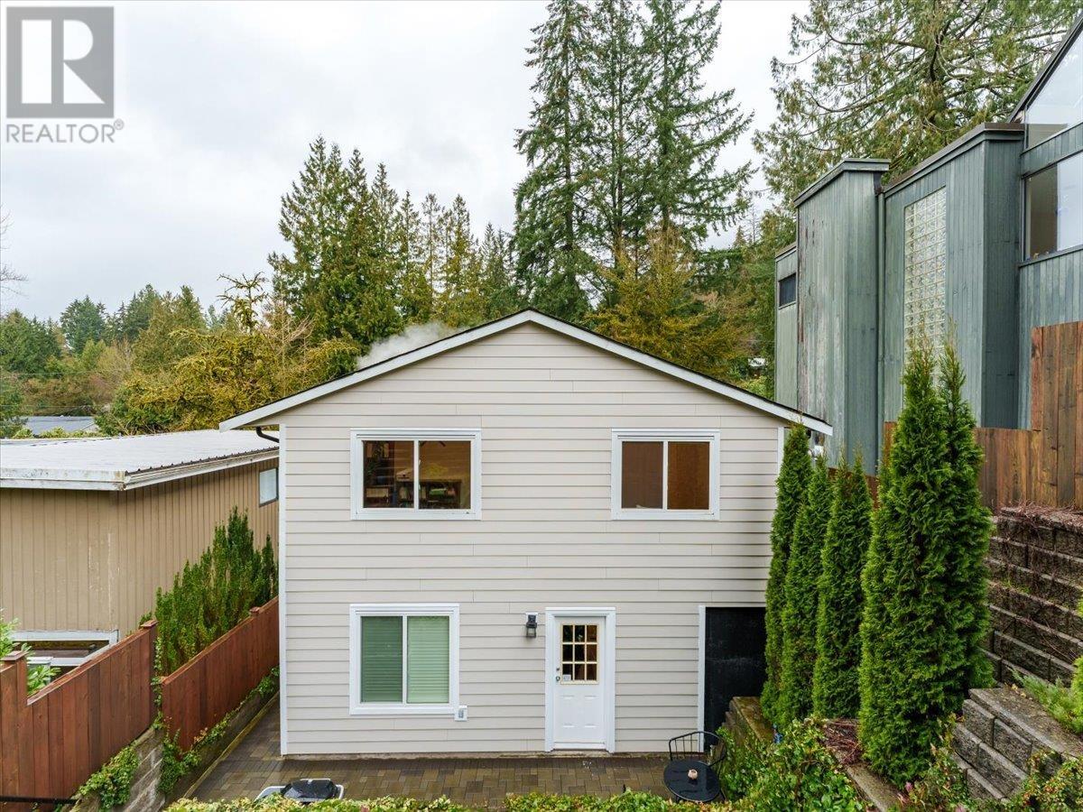 983 Canyon Boulevard, North Vancouver, British Columbia  V7R 2K2 - Photo 28 - R2979316