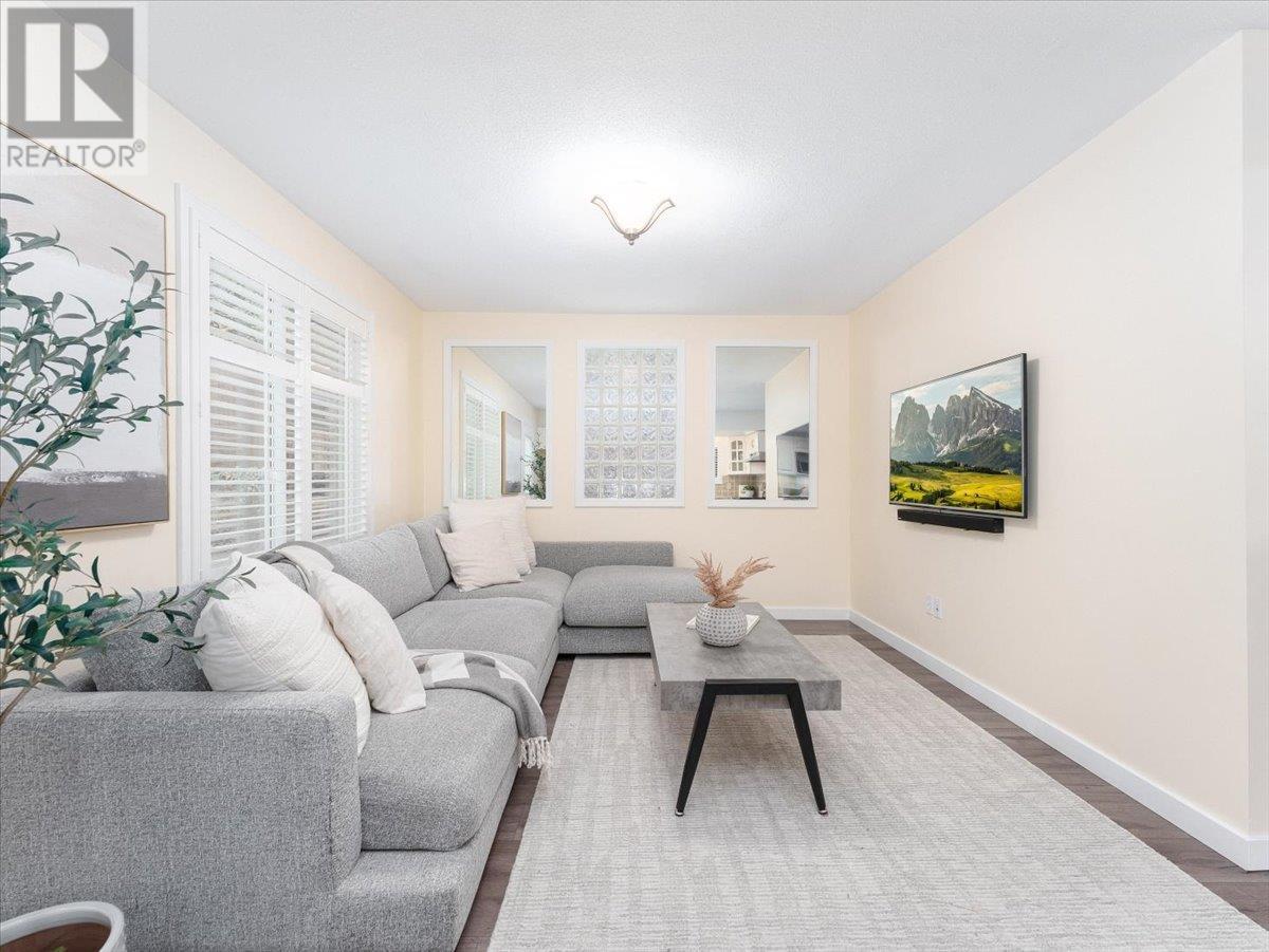 983 Canyon Boulevard, North Vancouver, British Columbia  V7R 2K2 - Photo 4 - R2979316
