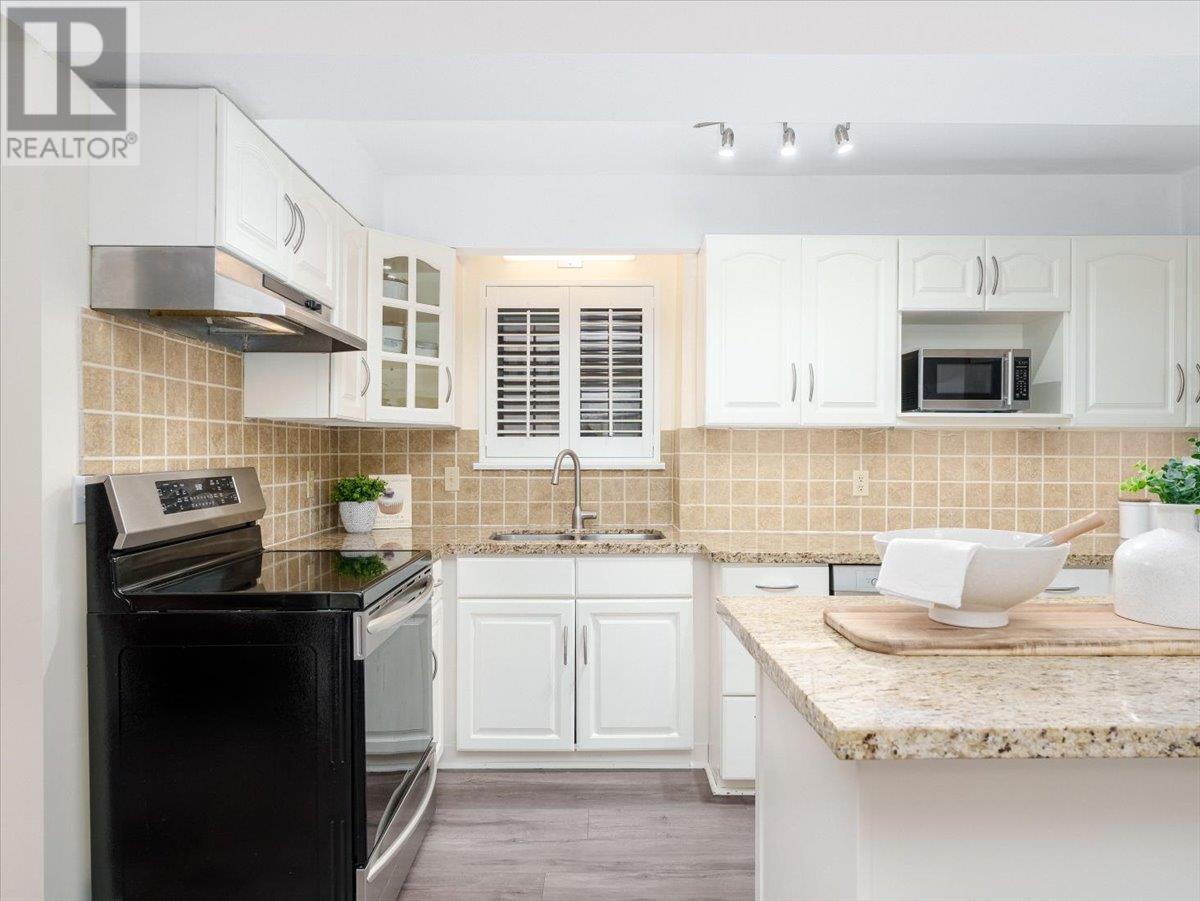 983 Canyon Boulevard, North Vancouver, British Columbia  V7R 2K2 - Photo 6 - R2979316