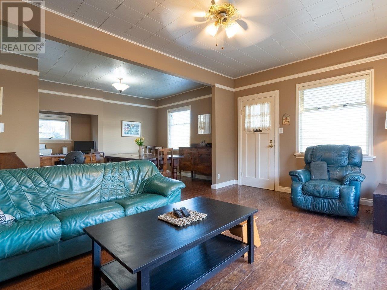 1156 Adderley Street, North Vancouver, British Columbia  V7L 1T3 - Photo 5 - R2979337