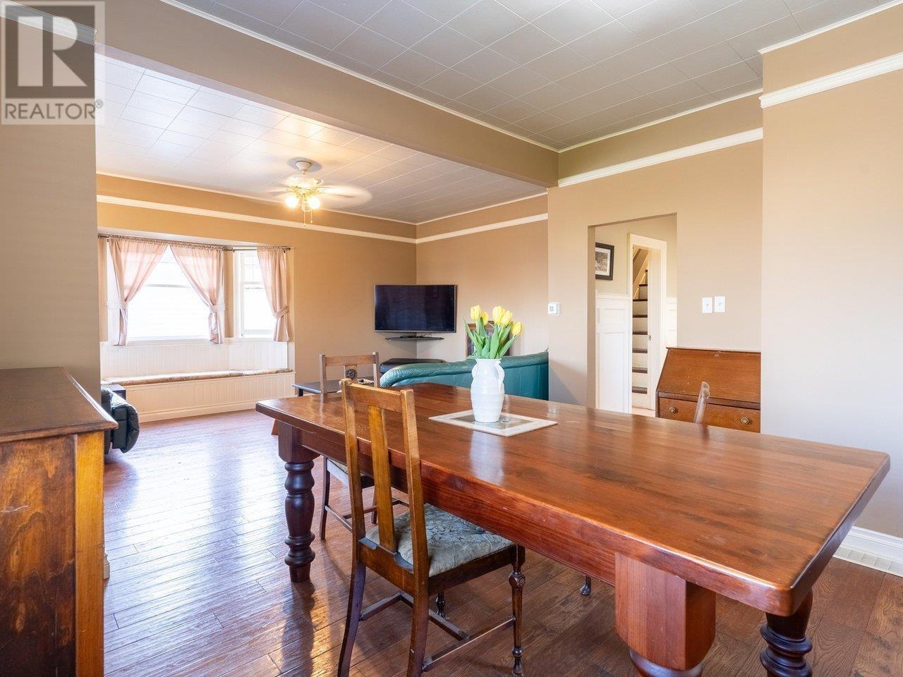 1156 Adderley Street, North Vancouver, British Columbia  V7L 1T3 - Photo 9 - R2979337