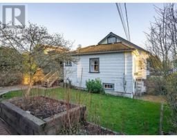 1156 ADDERLEY STREET, North Vancouver, British Columbia