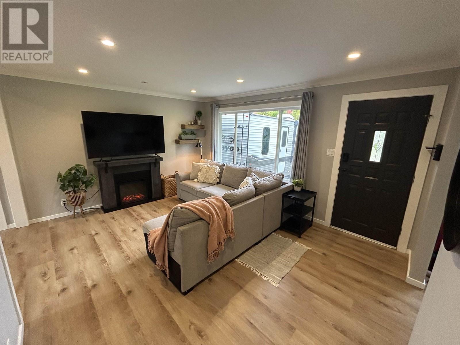 20984 118 Avenue, Maple Ridge, British Columbia  V2X 2M7 - Photo 11 - R2979354