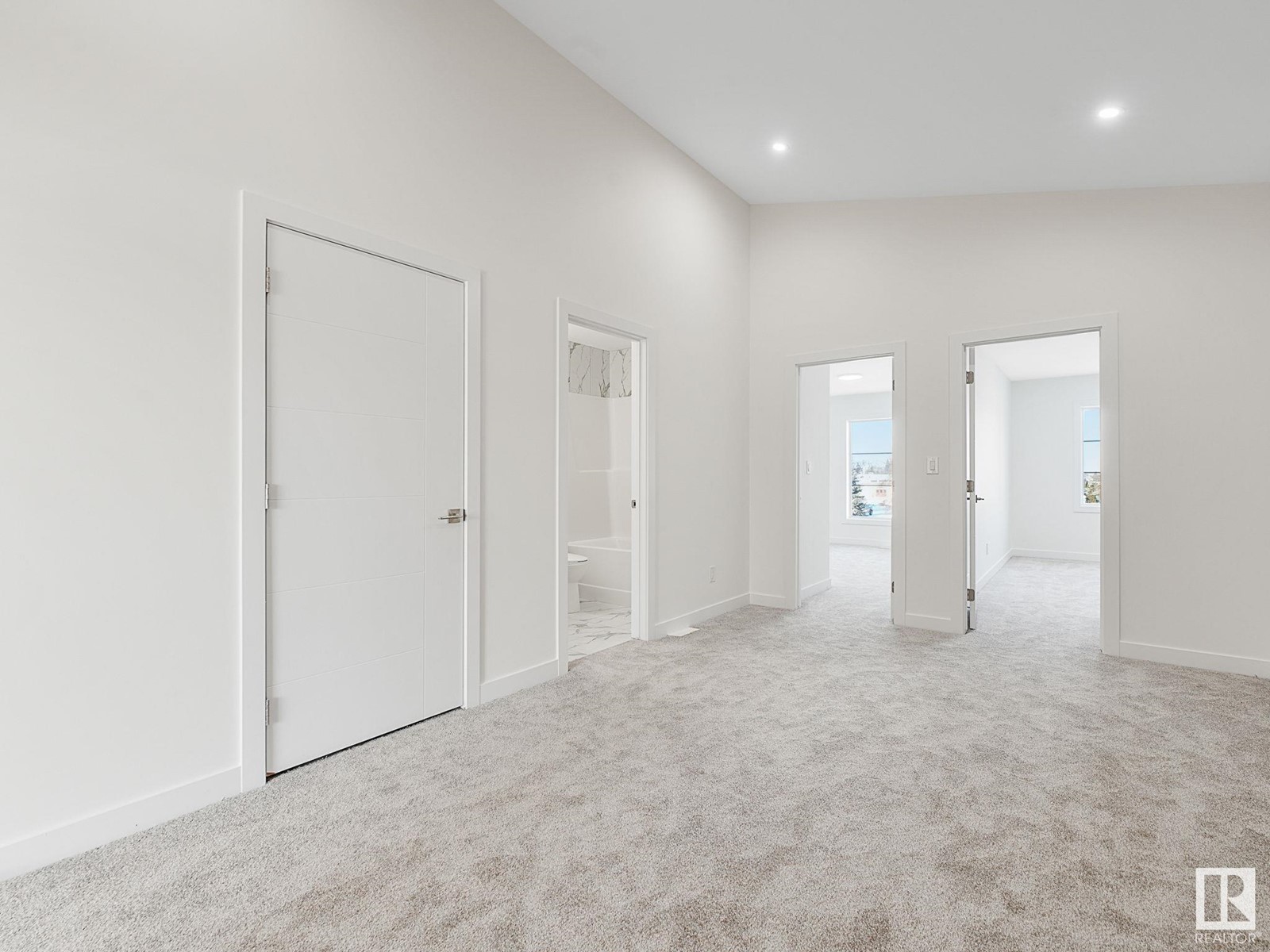 Property at 7119 93 AV NW image 2