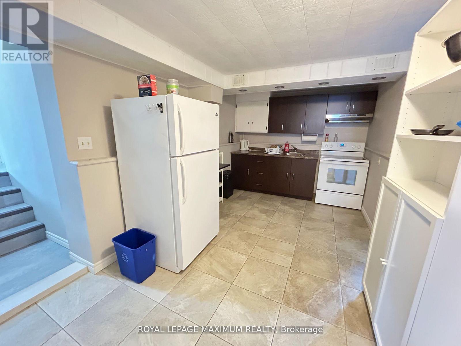 360 First Avenue, Welland, Ontario  L3C 5Y9 - Photo 22 - X12027050