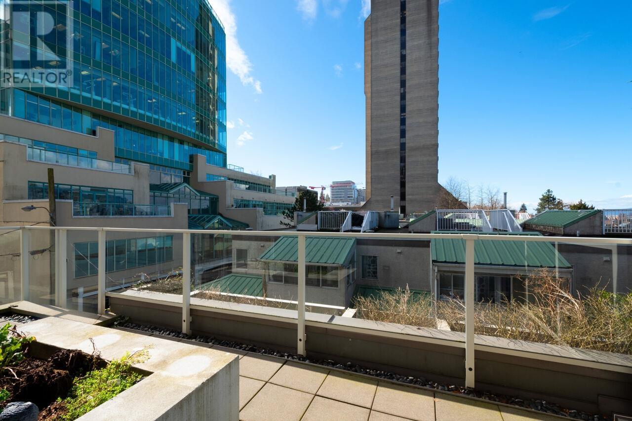 Listing Picture 39 of 40 : 601 728 W 8TH AVENUE, Vancouver / 溫哥華 - 魯藝地產 Yvonne Lu Group - MLS Medallion Club Member