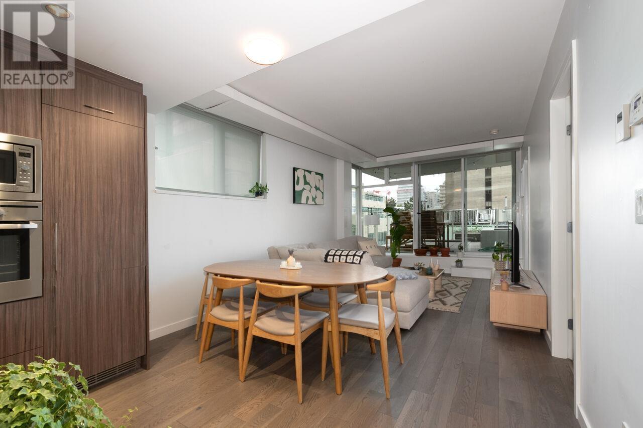 Listing Picture 4 of 40 : 601 728 W 8TH AVENUE, Vancouver / 溫哥華 - 魯藝地產 Yvonne Lu Group - MLS Medallion Club Member