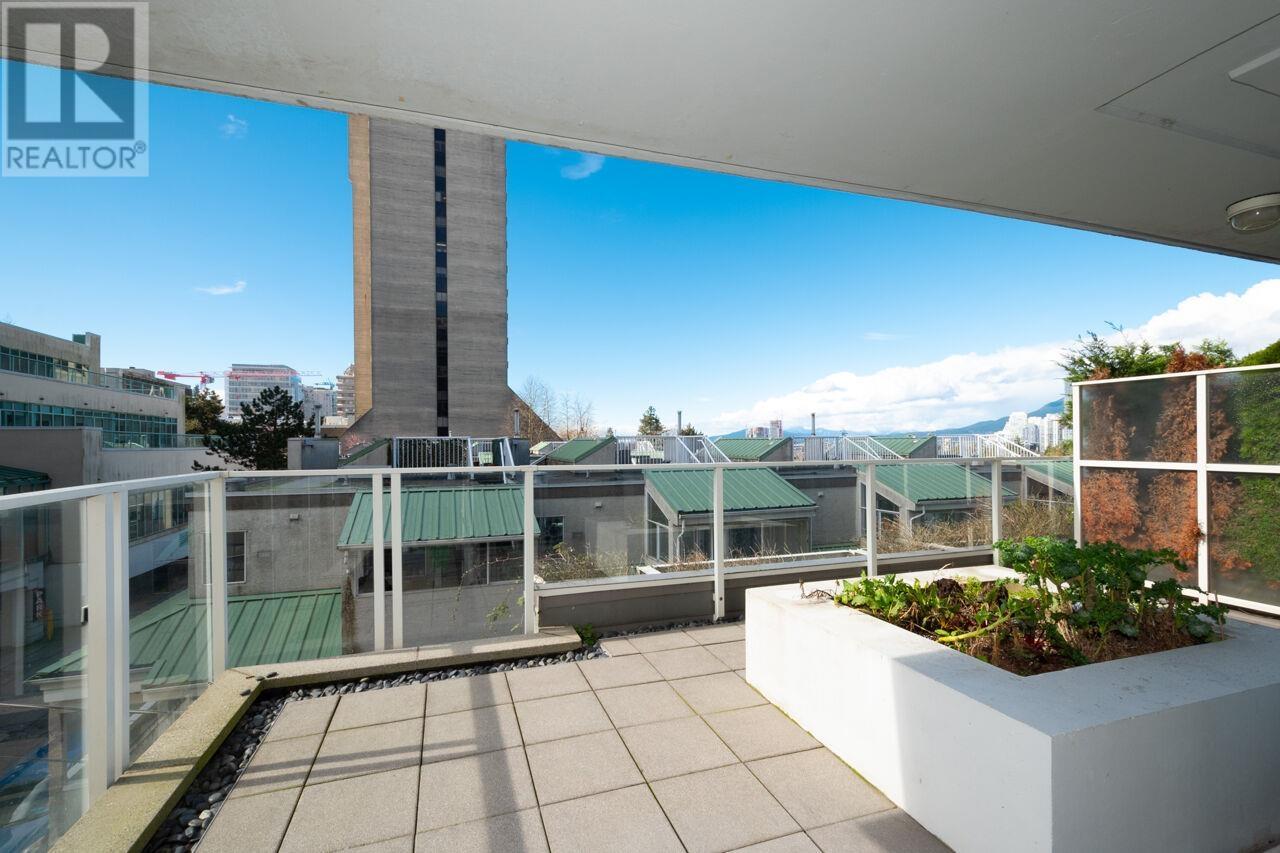 Listing Picture 36 of 40 : 601 728 W 8TH AVENUE, Vancouver / 溫哥華 - 魯藝地產 Yvonne Lu Group - MLS Medallion Club Member