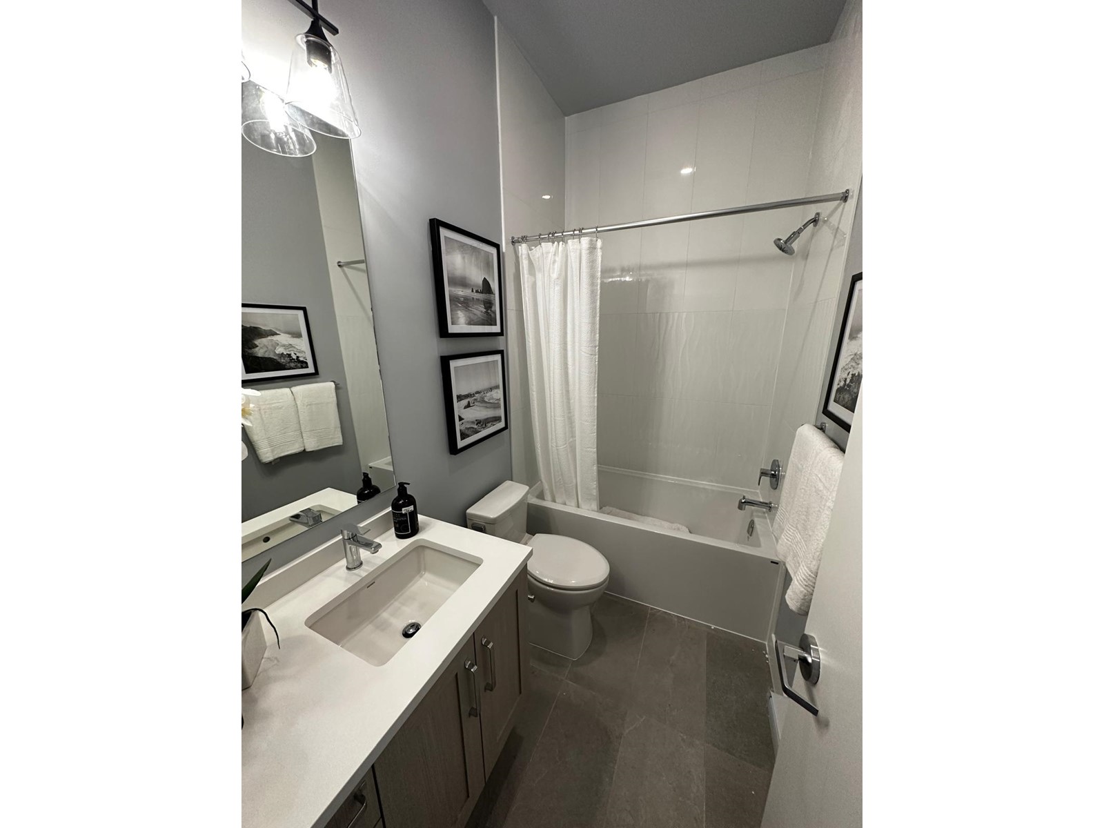 Property at 404 18811 72 AVENUE image 3