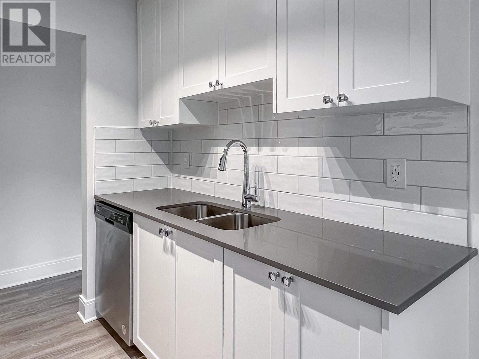 424 707 Esquimalt Road, Other Islands, British Columbia  V9A 3L7 - Photo 8 - R2966106