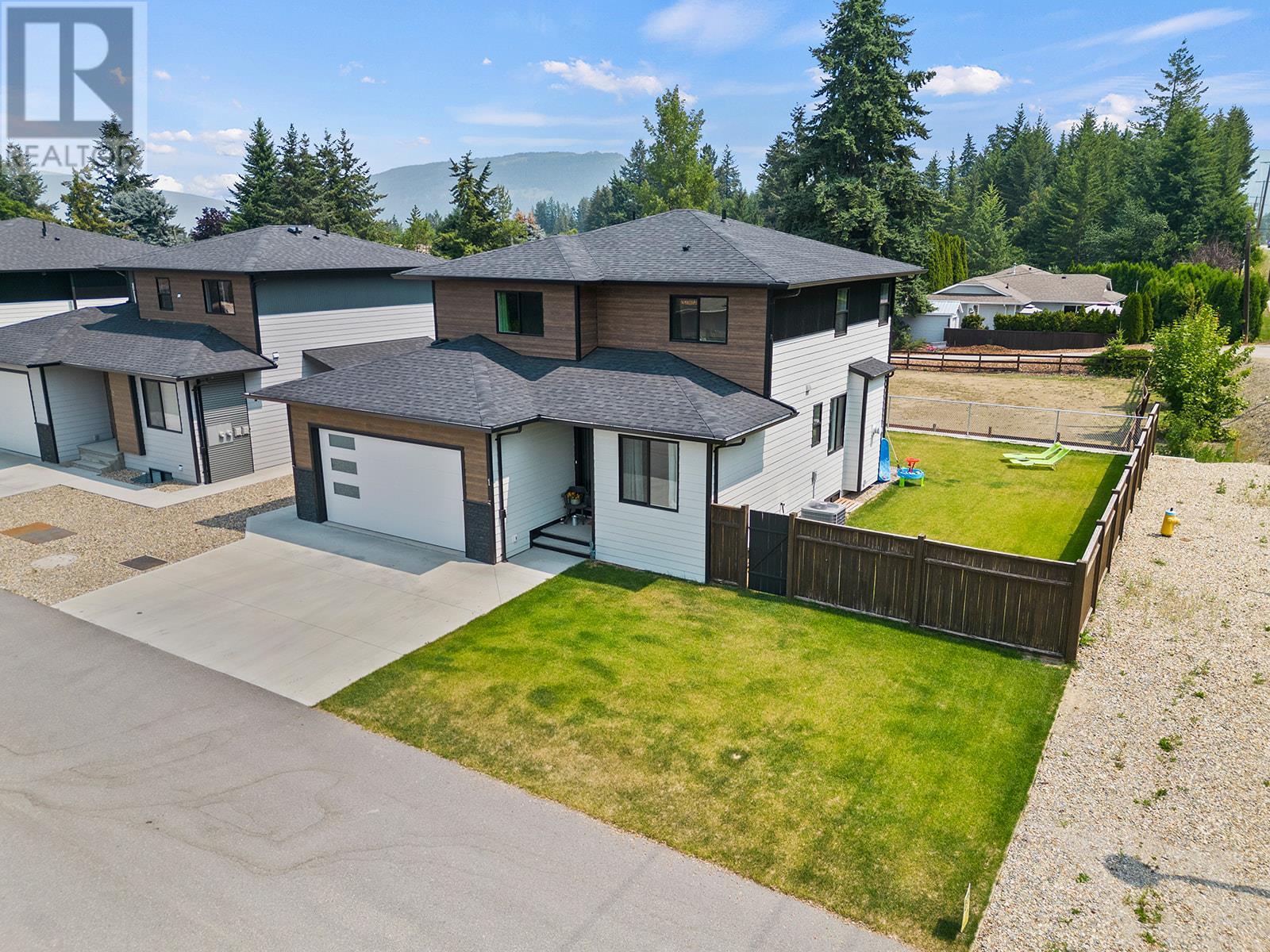 Property at 1441 20 Avenue SE Unit# 1 image 3