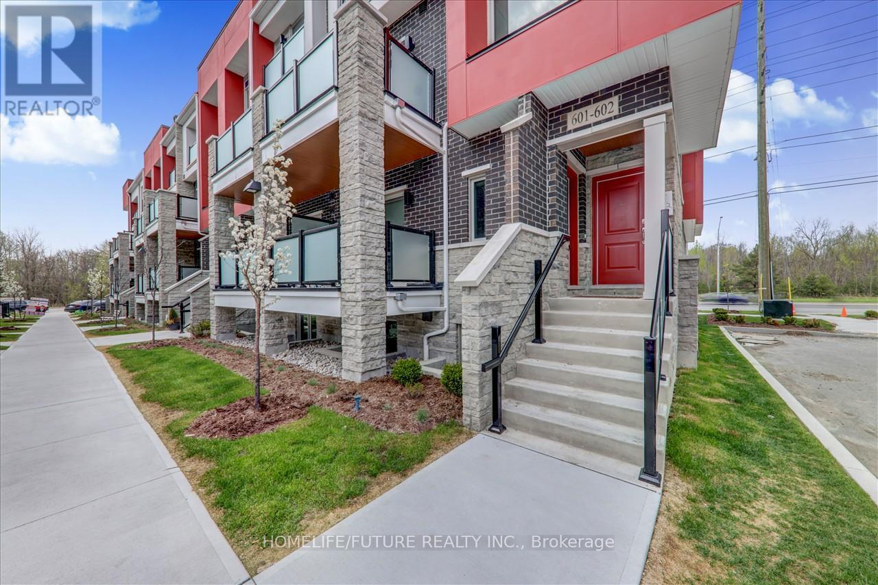 Property at 601 - 1034 REFLECTION PLACE image 3