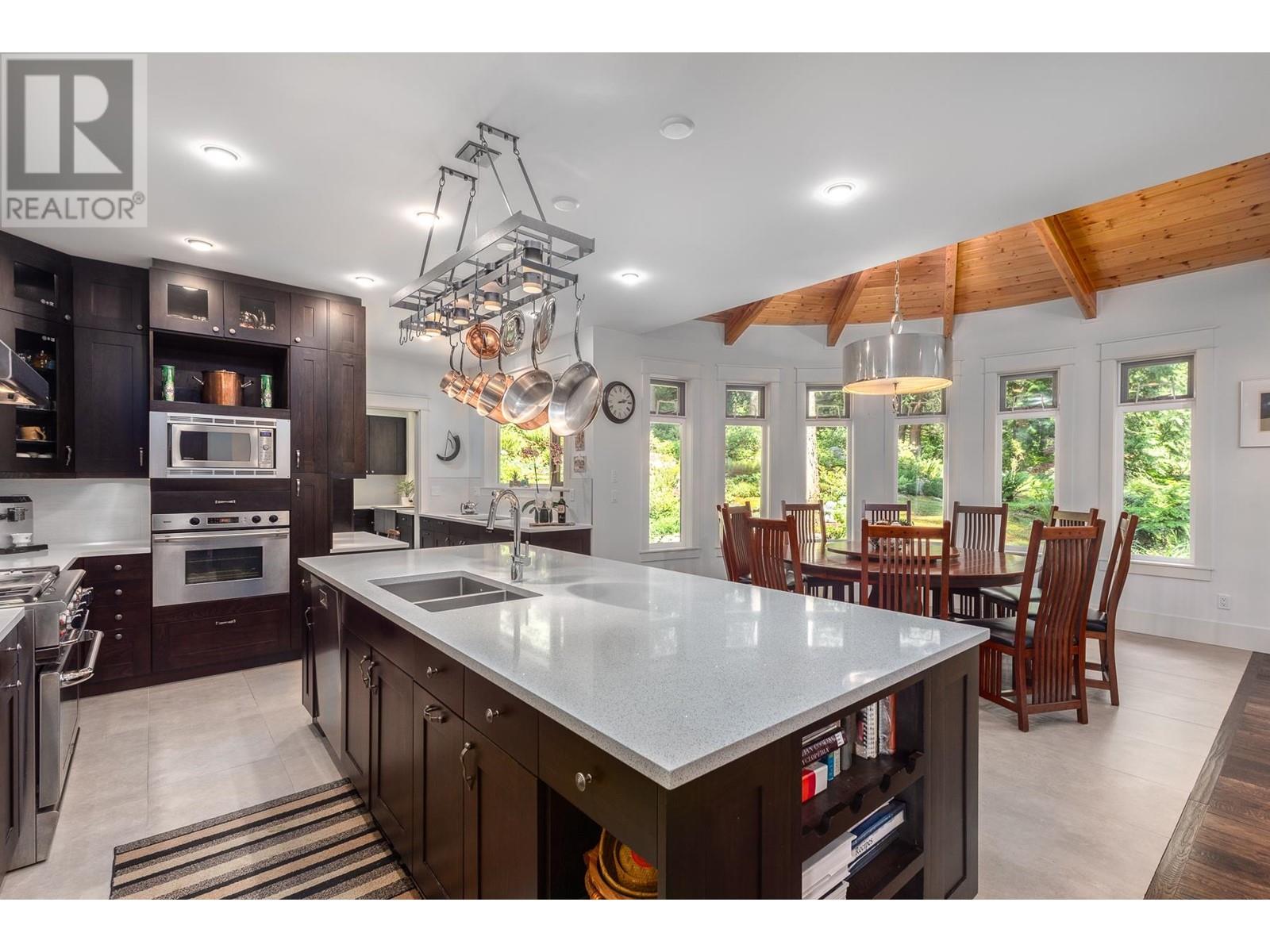 4276 Prospect Road, North Vancouver, British Columbia  V7N 3L5 - Photo 10 - R2979054