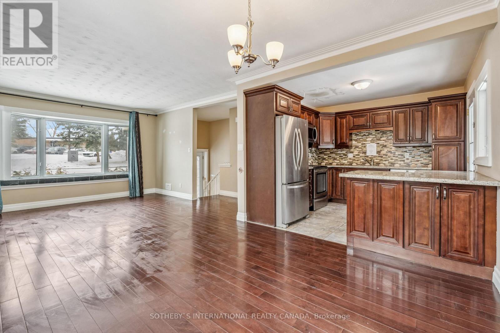 118 Queen Street, Newmarket, Ontario  L3Y 2E8 - Photo 10 - N12027096