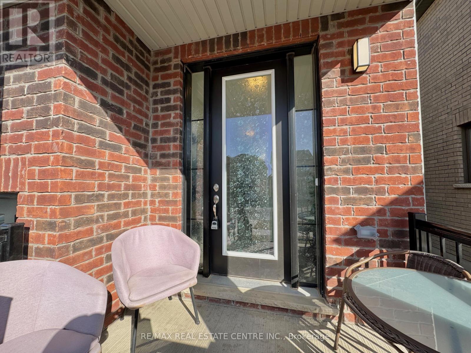 Property at 32 BLACKBURN STREET image 3