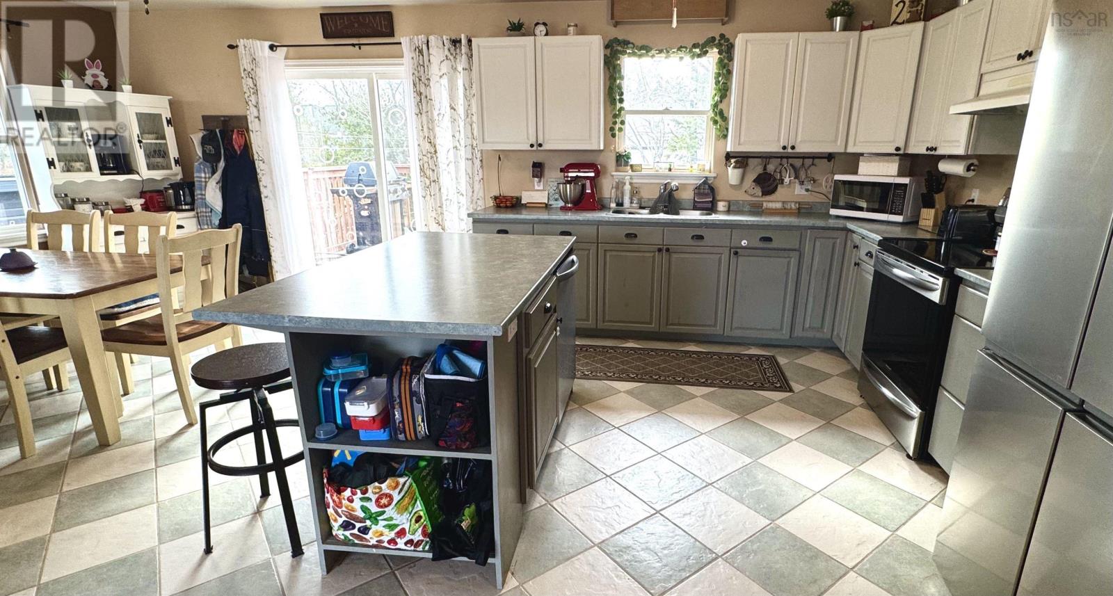 2 Roslindale Drive, Truro Heights, Nova Scotia  B2N 1T2 - Photo 4 - 202505212