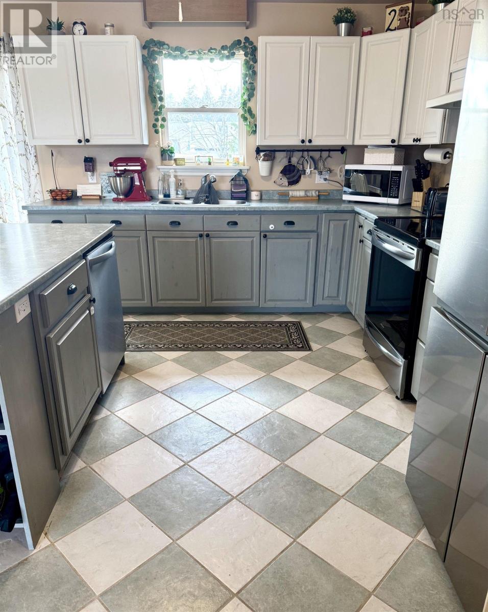 2 Roslindale Drive, Truro Heights, Nova Scotia  B2N 1T2 - Photo 8 - 202505212