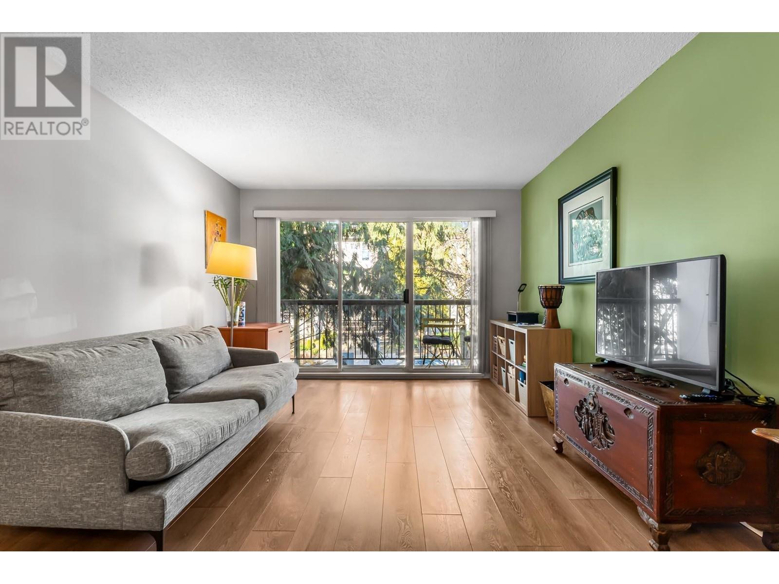404 428 Agnes Street, New Westminster, British Columbia  V3L 1G1 - Photo 3 - R2967708